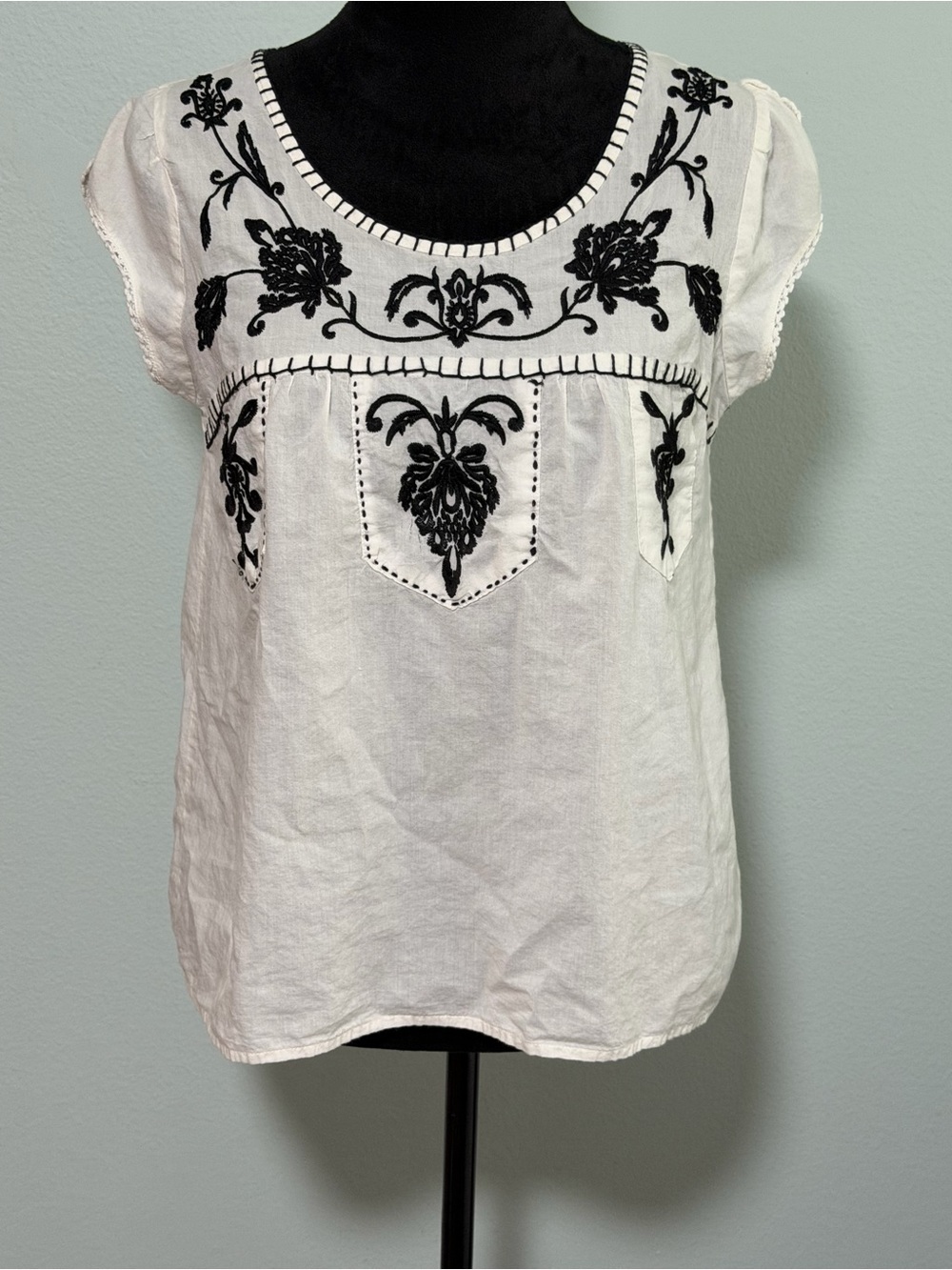 FORBIDDEN Los Angeles Cap Sleeve Cotton Embroidered Top - Small